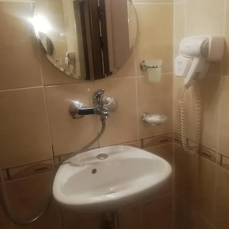 за гости чайка град