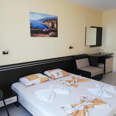 за гости чайка град 4* Созополь