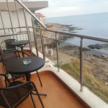 за гости чайка град