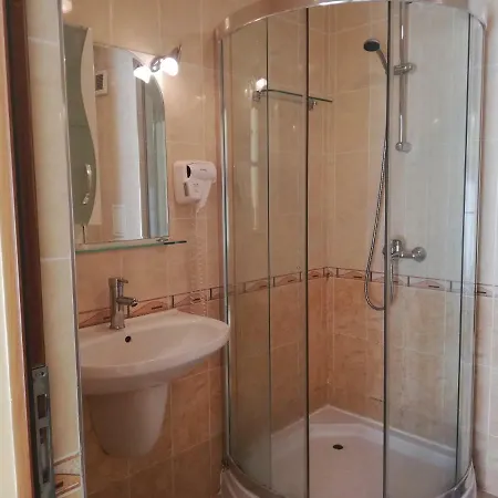 за гости чайка град 4*